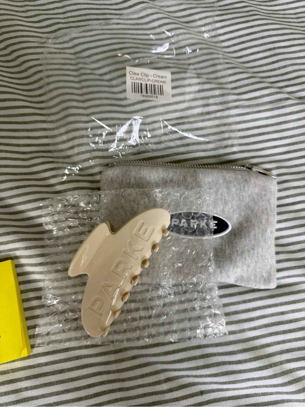 PARKE Back to School Claw Clip CREAM
